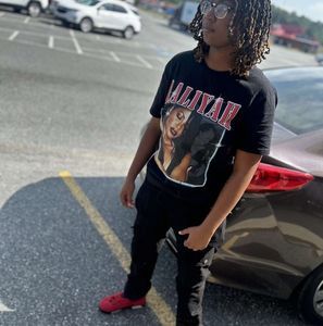 Meet your Posher, Bobbie